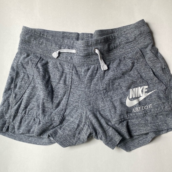 Nike Pants - Nike shorts XS